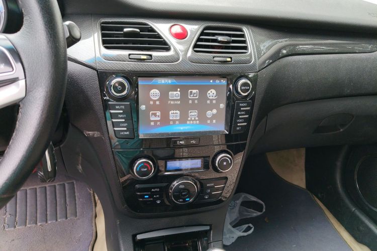 江汽集团 和悦 2012款 1.5L 手动豪华运动型局部细节16