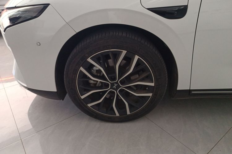 小鹏P5 2022款 550E车身外观6007