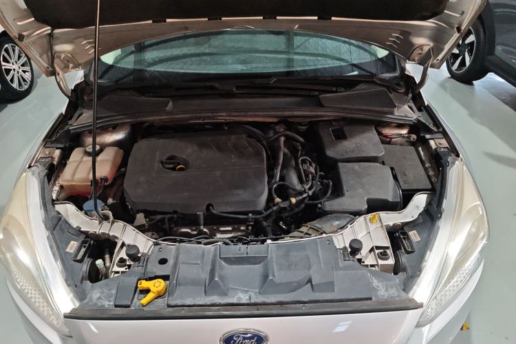 福特 福克斯 2015款 两厢 EcoBoost 180 自动精英型机舱底盘24