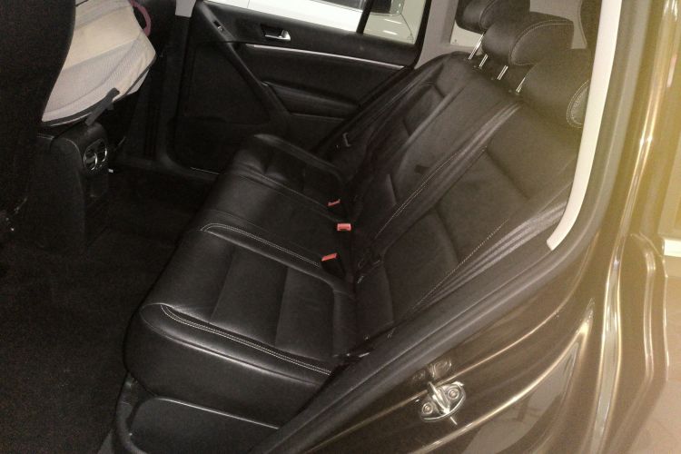 大众 途观 2016款 300TSI 自动四驱豪华版中控内饰21