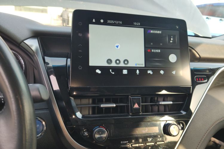 丰田 凯美瑞 2021款 双擎 2.5HG 豪华版中控内饰16