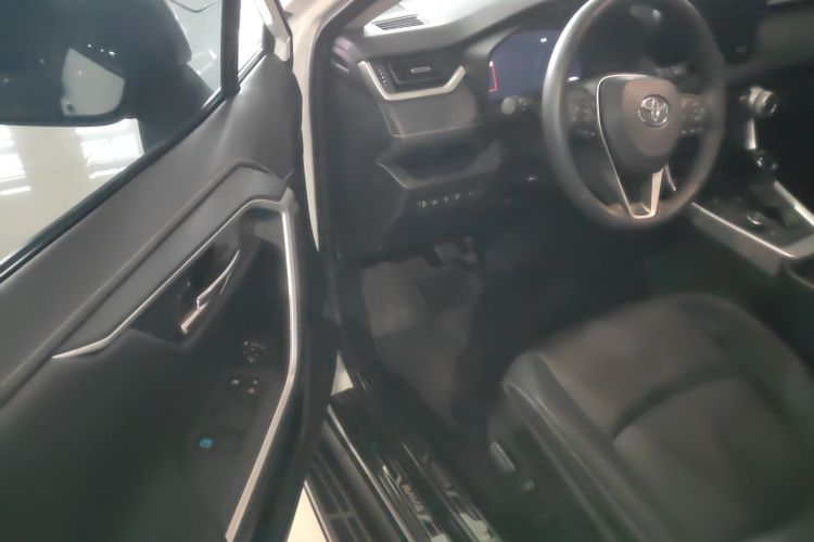 丰田 RAV4荣放 2023款 双擎 2.5L E-CVT四驱精英Plus版中控内饰20