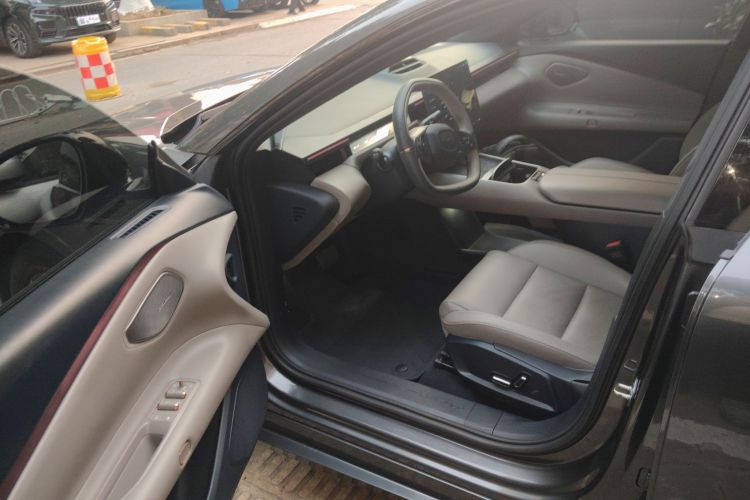 领克Z10 2024款 95kWh 766km后驱Max中控内饰7003