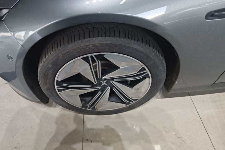 小鹏P7 2020款 562E性能版车身外观6007