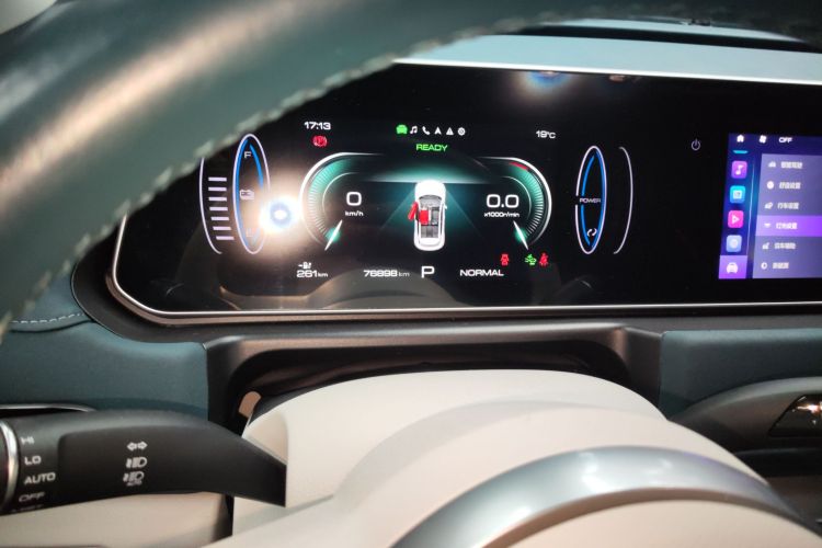 欧拉好猫 2022款 400km标准续航 豪华型 磷酸铁锂中控内饰14