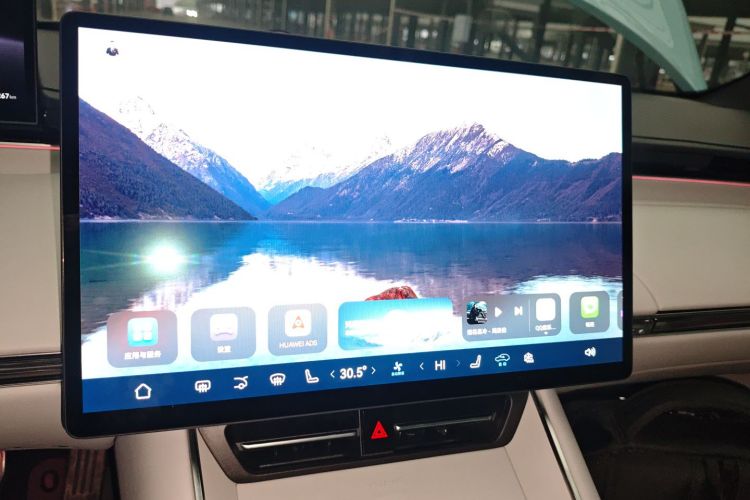 鸿蒙智行 智界S7 2025款 703km Ultra运动版局部细节16