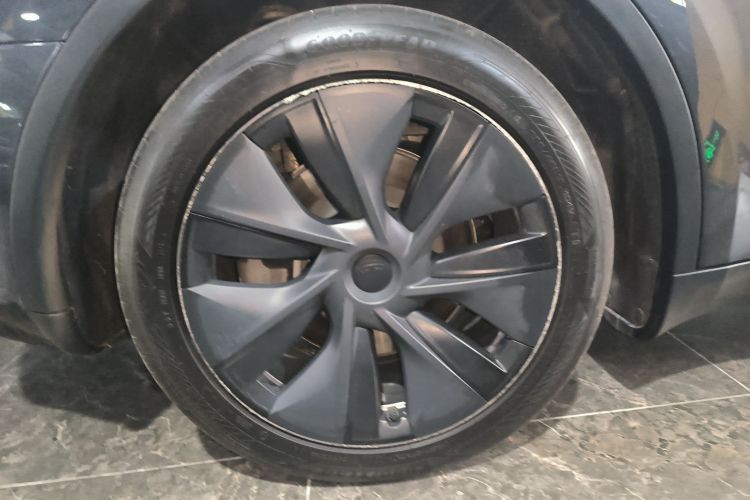 特斯拉 Model Y 2024款 后轮驱动版车身外观56