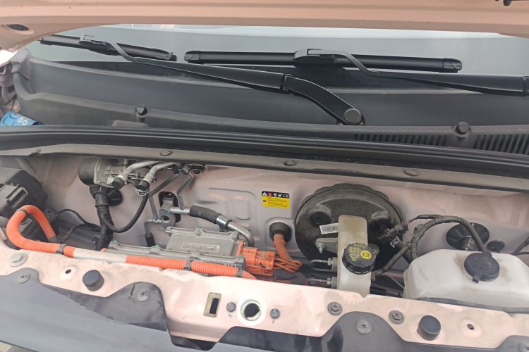 五菱汽车 宏光MINIEV 2022款 马卡龙时尚款 磷酸铁锂机舱底盘24