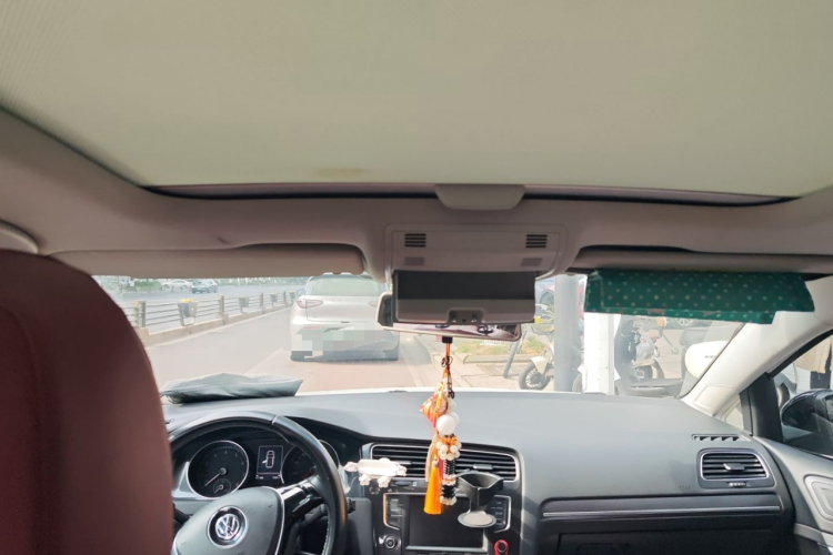 大众 高尔夫 2017款 230TSI 自动舒适百万辆纪念版中控内饰22