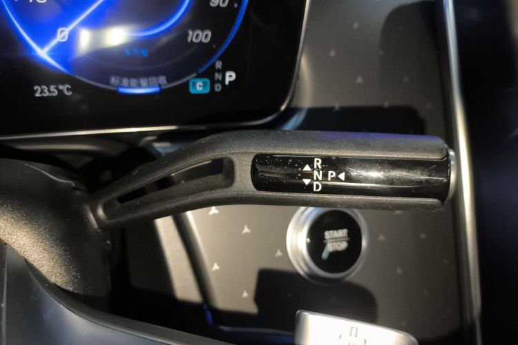 奔驰EQE 2022款 350 先型特别版局部细节18