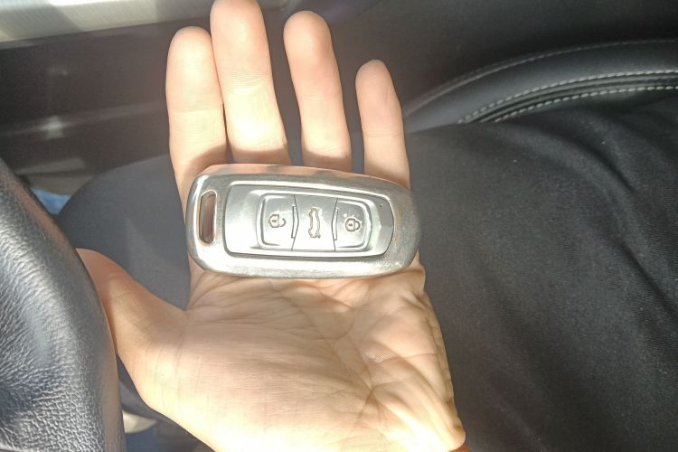 吉利汽车 博越 2020款 1.8TD DCT两驱智联型4G互联版中控内饰11