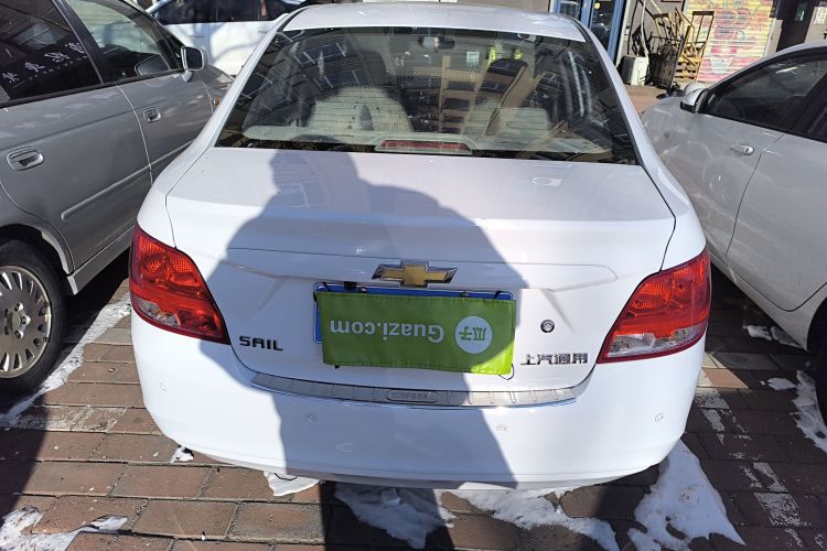 雪佛兰 2015款 赛欧3 1.3L AMT理想版车身外观6
