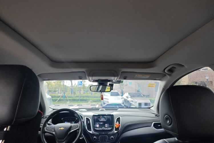 雪佛兰 探界者 2018款 550T 自动四驱捍界版局部细节22