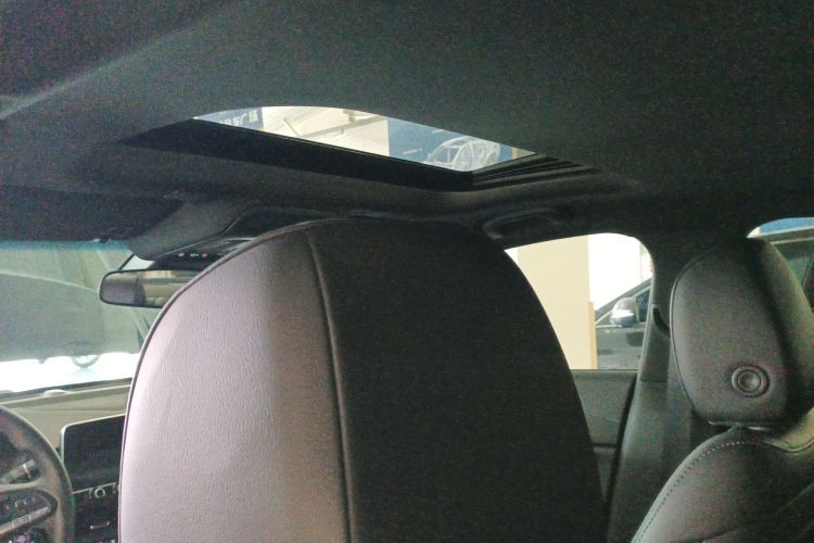 凯迪拉克CT4 2023款 25T 豪华型中控内饰22