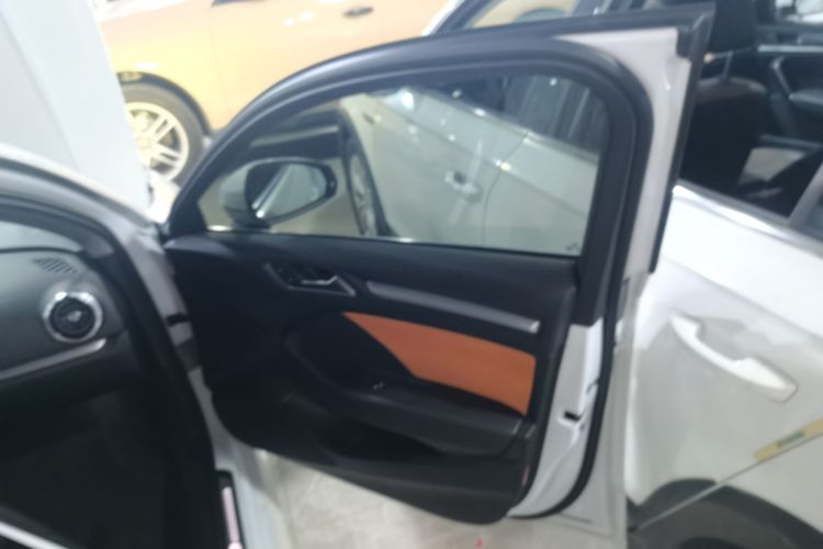 奥迪A3 2018款 30周年年型 Sportback 35 TFSI 运动型中控内饰7005