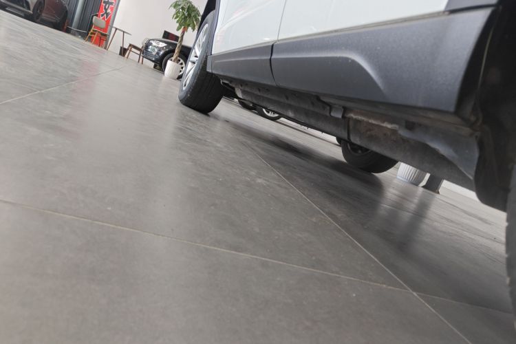 奥迪Q5 2015款 40 TFSI 技术型局部细节9002