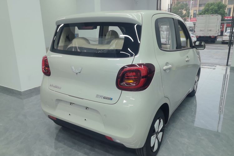 五菱汽车 宏光MINIEV 2025款 四门版 进阶款车身外观7