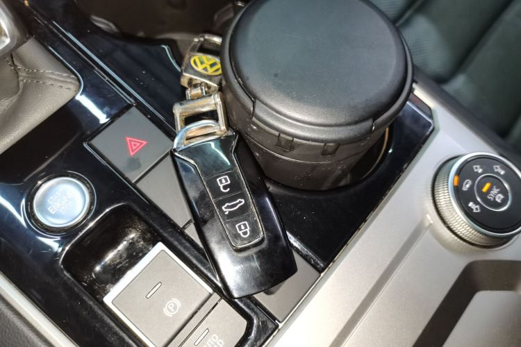 大众 途锐 2019款 3.0TSI 锐智版 国VI中控内饰7001