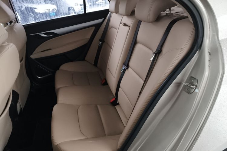吉利汽车 帝豪 2018款 1.5L 手动豪华型中控内饰21
