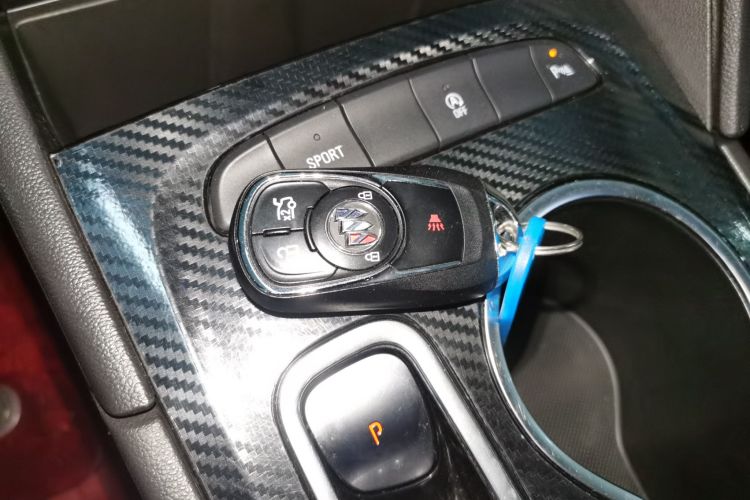 别克 君威 2020款 GS 28T 精英型中控内饰7001