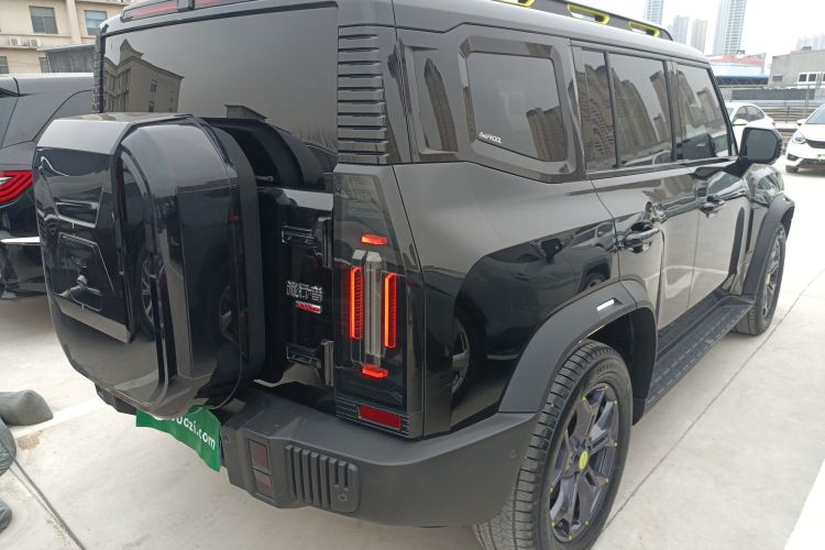 捷途旅行者 2023款 2.0T 四驱穿越PRO+车身外观7