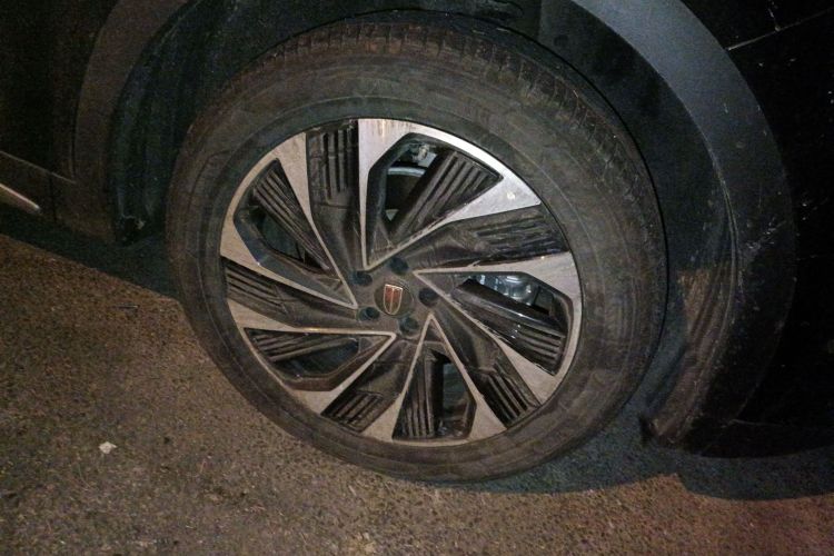 红旗HS7 PHEV 2024款 2.0T PHEV 四驱旗畅版 7座车身外观10