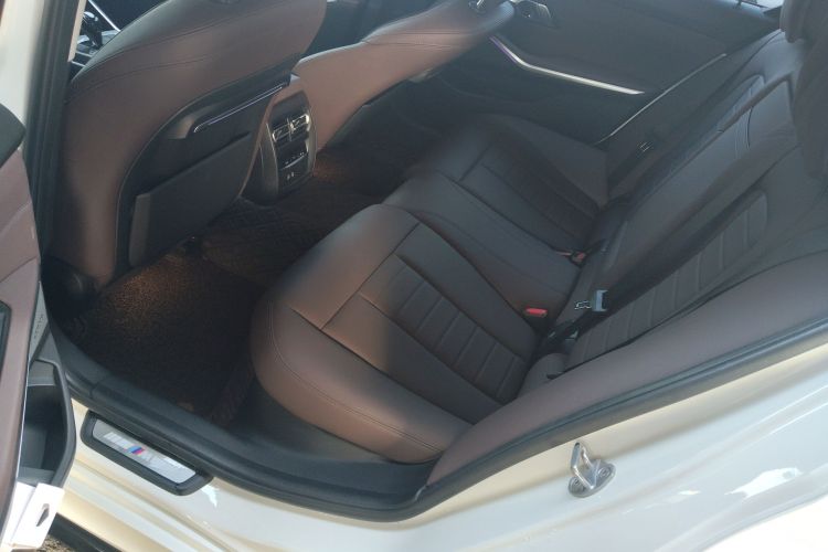 宝马3系 2020款 改款 325Li M运动曜夜套装中控内饰7004