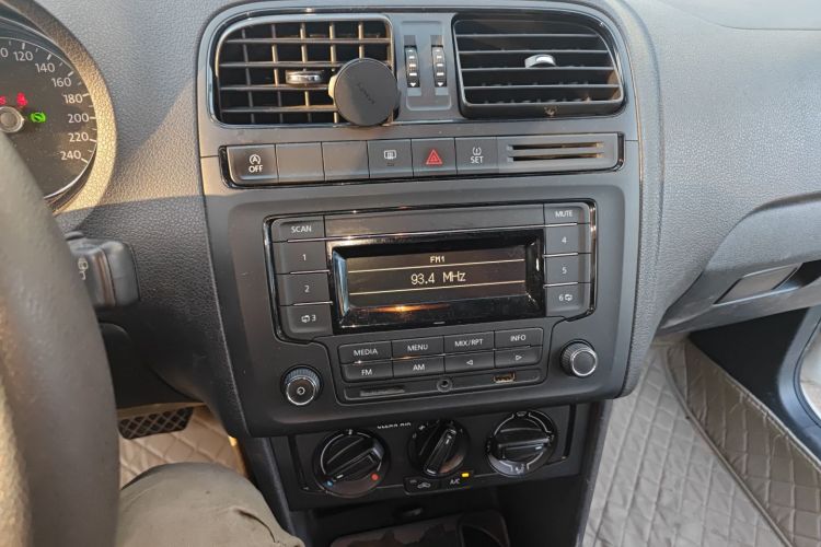 大众 Polo 2018款 1.5L 自动安驾型中控内饰16