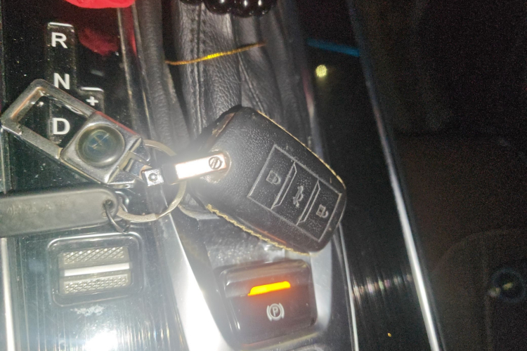 长安CS75 2018款 280T 自动雅智型 国V中控内饰11