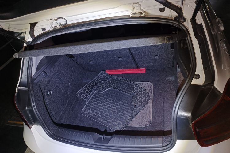 宝马1系(进口) 2013款 改款 116i 领先型局部细节23