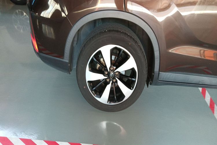 广汽传祺 传祺GS4 2018款 235T 自动两驱至尊版车身外观6003