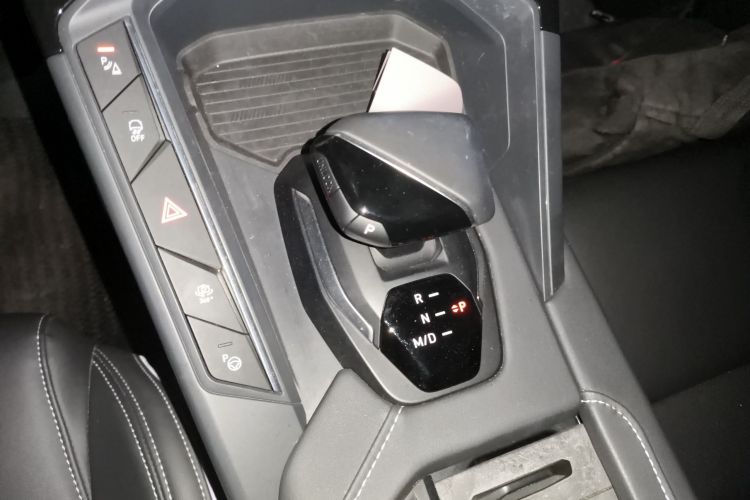 领克06 2023款 Remix 1.5T Shero中控内饰18