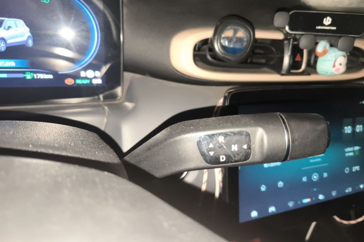 零跑汽车 零跑T03 2021款 400舒享版中控内饰18