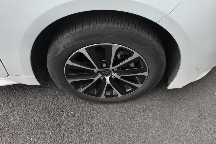 丰田 雷凌 2024款 智能电混双擎 1.8L 领先版车身外观10