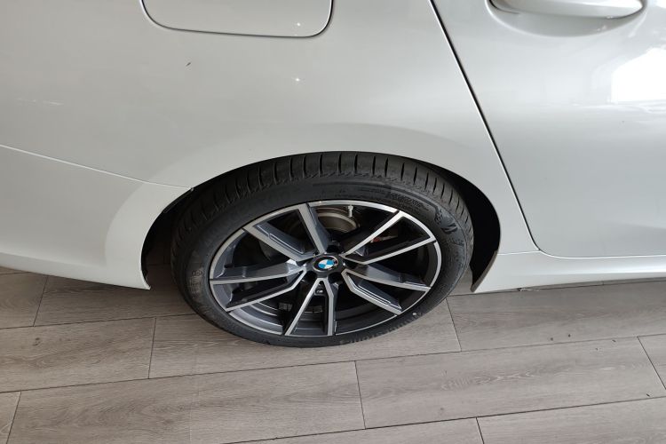 宝马3系 2022款 320Li M运动套装车身外观6008