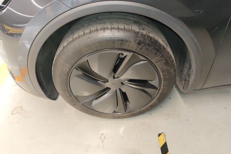 特斯拉 Model Y 2025款 后轮驱动版车身外观6007