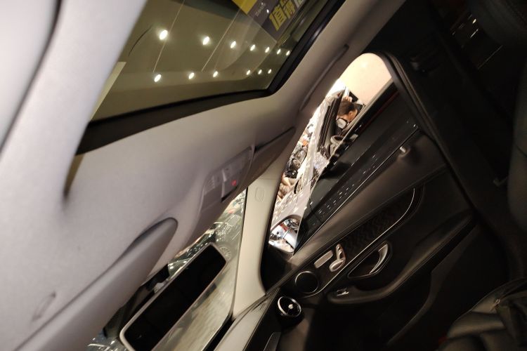 奔驰C级 2019款 改款 C 260 L 运动版中控内饰22