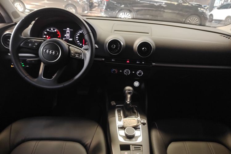 奥迪A3 2020款 改款 Limousine 35 TFSI 进取型 国VI中控内饰16