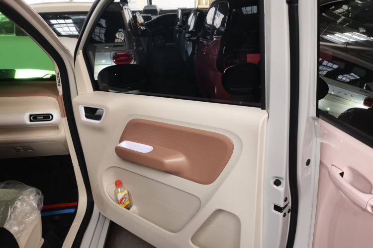 五菱汽车 宏光MINIEV 2024款 第三代 215km 青春版中控内饰42