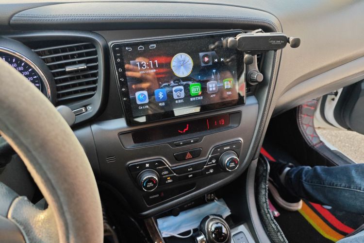 起亚K5 2012款 2.0L 自动DLX中控内饰16