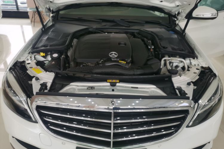 奔驰C级 2019款 C 260 L机舱底盘24