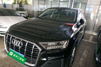 奥迪Q7 2022款 45 TFSI quattro S line运动型