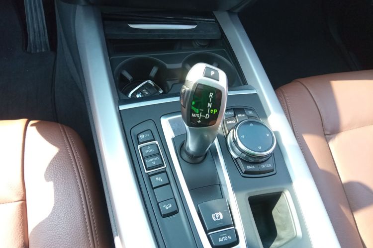 宝马X5（平行进口） 中控内饰18