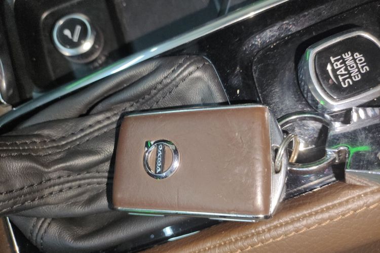 沃尔沃S90 2019款 T5 智远版中控内饰11