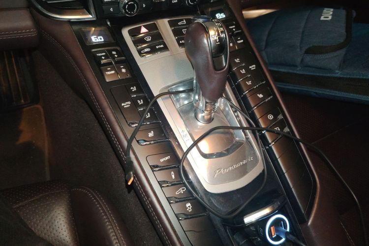 保时捷 2014款 Panamera 4 3.0T中控内饰18