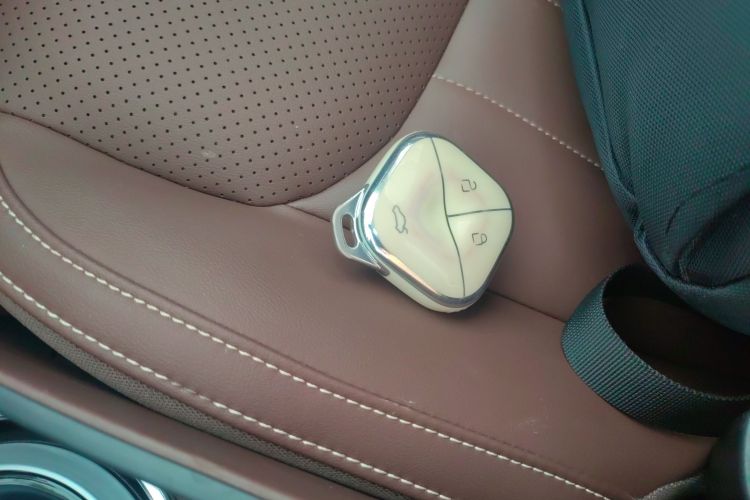 五菱汽车 五菱缤果 2023款 203km 舒享款中控内饰11