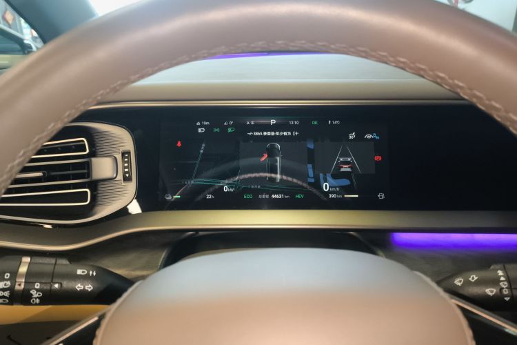 腾势D9 2022款 DM-i 1040 尊贵型中控内饰14