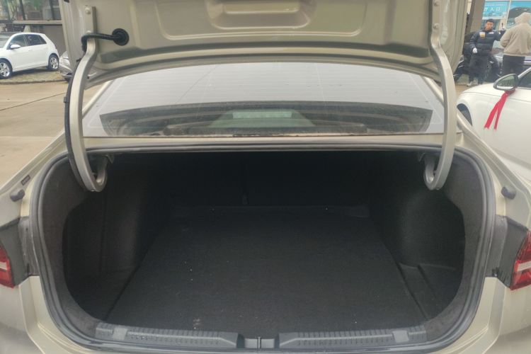 大众 朗逸 2022款 280TSI DSG豪华版机舱底盘23