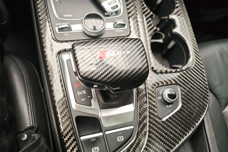 奥迪Q7 2016款 45 TFSI 技术型中控内饰18