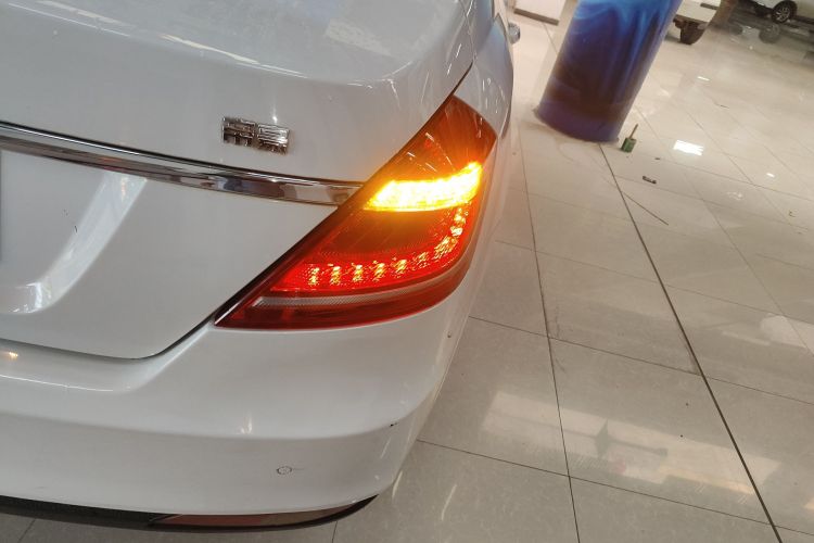 吉利汽车 帝豪 2016款 三厢 1.5L 手动向上版车身外观9